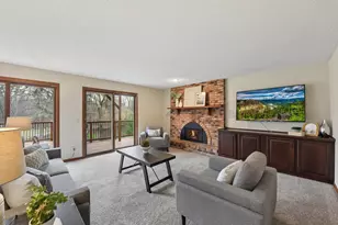 5831 Fawn Trail Cir, Woodbury, MN 55129 - Photo 18