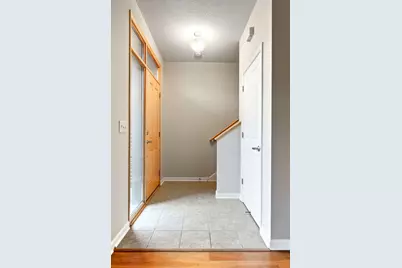 737 Victoria Street S, Saint Paul, MN 55102 - Photo 6