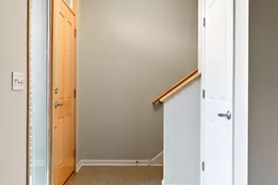 737 Victoria Street S, Saint Paul, MN 55102 - Photo 6