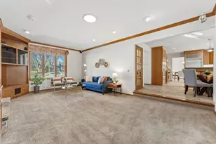 10665 Northmark Dr, Eden Prairie, MN 55344 - Photo 16