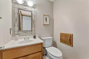 10665 Northmark Dr, Eden Prairie, MN 55344 - Photo 14