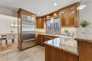 10665 Northmark Dr, Eden Prairie, MN 55344 - Photo 10