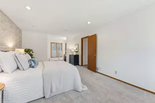 10665 Northmark Dr, Eden Prairie, MN 55344 - Photo 22