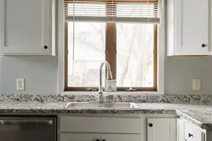 843 Washington Memorial Dr, Saint Cloud, MN 56301 - Photo 6