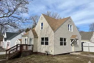 225 E 3rd St, Albert Lea, MN 56007 - Photo 2