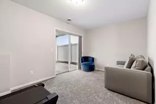 1571 Christie Pl, Saint Paul, MN 55106 - Photo 24