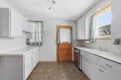 1009 Sherburne Avenue, Saint Paul, MN 55104 - Photo 12