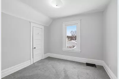 1009 Sherburne Avenue, Saint Paul, MN 55104 - Photo 22