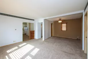 614 Elm St NE, Hutchinson, MN 55350 - Photo 6