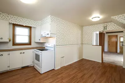 614 Elm Street NE, Hutchinson, MN 55350 - Photo 12