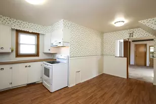 614 Elm St NE, Hutchinson, MN 55350 - Photo 12