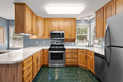 212 Central Avenue S, Norwood Young America, MN 55397 - Photo 10