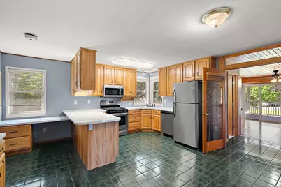 212 Central Avenue S, Norwood Young America, MN 55397 - Photo 8
