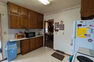 418 S 6th St, Montevideo, MN 56265 - Photo 8