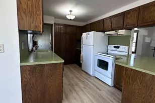 9130 Columbus Ave S, Bloomington, MN 55420 - Photo 10