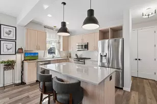 5385 GESTACH LN, Chaska, MN 55318 - Photo 10