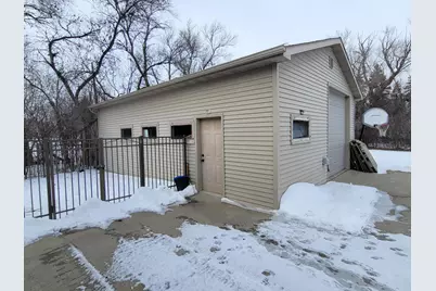 7607 University Drive S, Fargo, ND 58104 - Photo 6