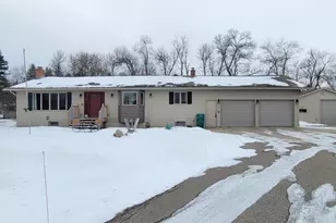 7607 University Dr S, Fargo, ND 58104 - Photo 2