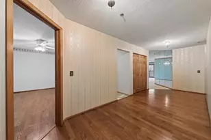 8121 34th Ave S, Bloomington, MN 55425 - Photo 18