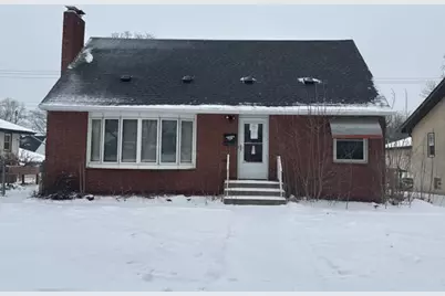 1821 Nebraska Avenue E, Saint Paul, MN 55119 - Photo 2