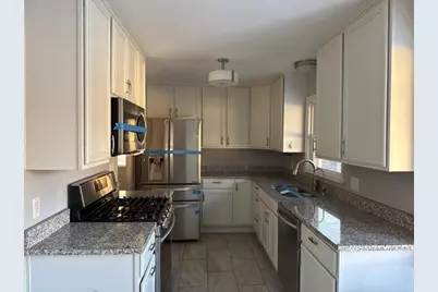 1821 Nebraska Avenue E, Saint Paul, MN 55119 - Photo 4