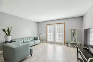 1860 McMenemy St, Maplewood, MN 55117 - Photo 2