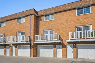 1860 McMenemy St, Maplewood, MN 55117 - Photo 22