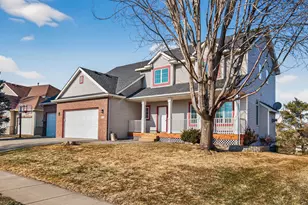 7716 7th St N, Oakdale, MN 55128 - Photo 1