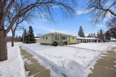 2204 7th Street S, Moorhead, MN 56560 - Photo 2