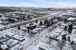 2204 7th St S, Moorhead, MN 56560 - Photo 34