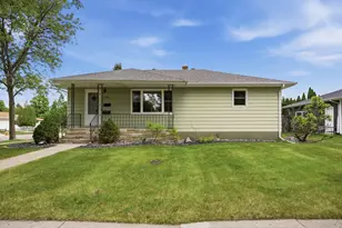 2204 7th St S, Moorhead, MN 56560 - Photo 1