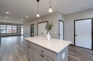 417 Prairie Rose Trl, Mankato, MN 56001 - Photo 10