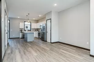 417 Prairie Rose Trl, Mankato, MN 56001 - Photo 6