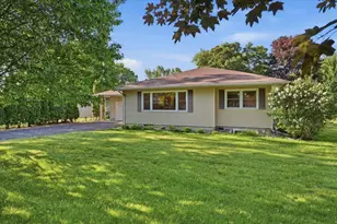 1012 Summer St, Hudson, WI 54016 - Photo 2