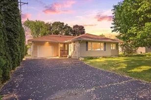 1012 Summer St, Hudson, WI 54016 - Photo 4