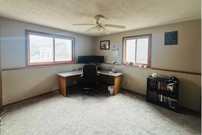 907 Pine Street, Hastings, MN 55033 - Photo 20