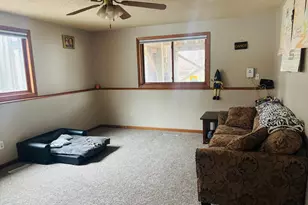 907 Pine St, Hastings, MN 55033 - Photo 24