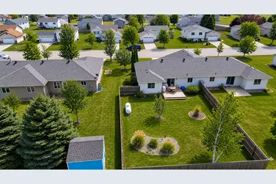 1002 9th Avenue SE, Barnesville, MN 56514 - Photo 2