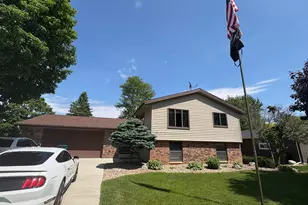 1918 Bayview Dr, Albert Lea, MN 56007 - Photo 1