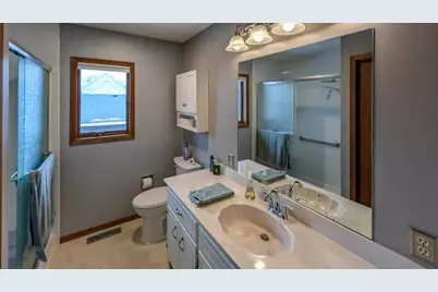 1918 Bayview Drive, Albert Lea, MN 56007 - Photo 10