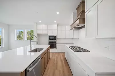 10587 Minnesota Lane N, Maple Grove, MN 55369 - Photo 2