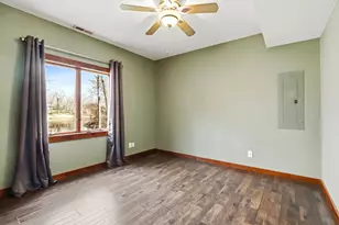 4561 Oak Pond Rd, Eagan, MN 55123 - Photo 68