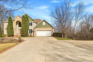4561 Oak Pond Rd, Eagan, MN 55123 - Photo 2