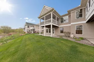 7188 Waterstone Ln, Woodbury, MN 55125 - Photo 34