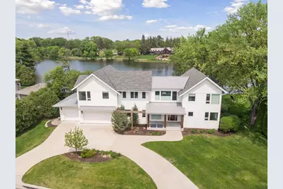 4812 Lakeview Drive, Edina, MN 55424 - Photo 2