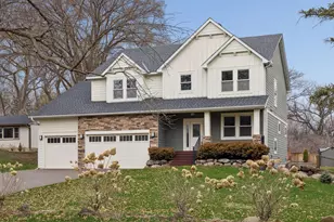 13222 Dahlgren Rd, Minnetonka, MN 55305 - Photo 2