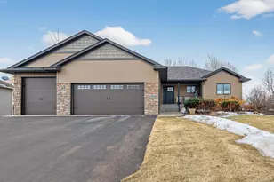 2675 Davis St S, Cambridge, MN 55008 - Photo 1