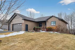 2675 Davis St S, Cambridge, MN 55008 - Photo 2