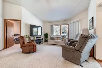 925 E Cavour Avenue, Fergus Falls, MN 56537 - Photo 4