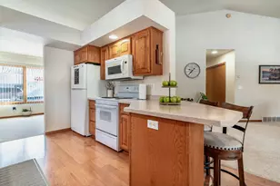 925 E Cavour Ave, Fergus Falls, MN 56537 - Photo 8